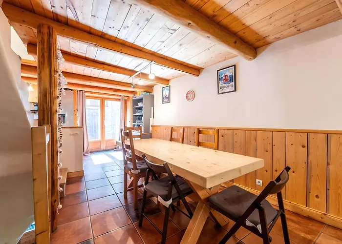 D'hote Le Persan לינה וארוחת בוקר